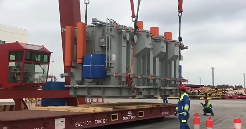 heavy-transformer-loading-mafi-roll-trailer